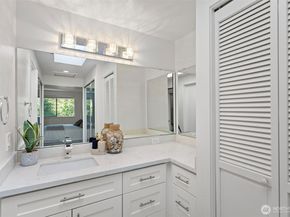 10 143rd Avenue SE 4, Bellevue WA 98007