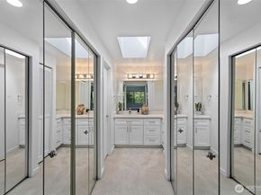 10 143rd Avenue SE 4, Bellevue WA 98007
