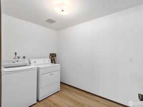 13893 John Street NE, Bainbridge Island WA 98110