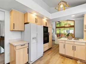 13893 John Street NE, Bainbridge Island WA 98110