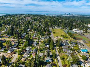 8627 30th Avenue SW, Seattle WA 98126