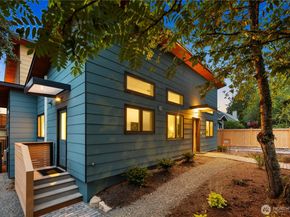 8627 30th Avenue SW, Seattle WA 98126