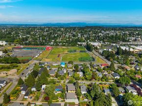 8627 30th Avenue SW, Seattle WA 98126