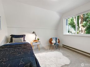 502 32nd Avenue, Seattle WA 98122