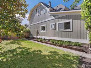 502 32nd Avenue, Seattle WA 98122
