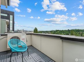 3104 SW Avalon Way G, Seattle WA 98126