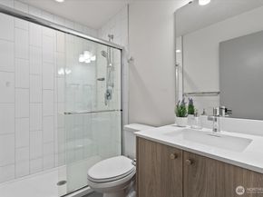 3104 SW Avalon Way G, Seattle WA 98126