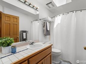 15732 111th Avenue NE, Bothell WA 98011