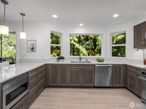 15732 111th Avenue NE, Bothell WA 98011