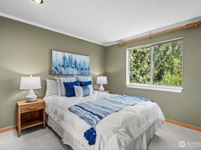 15732 111th Avenue NE, Bothell WA 98011
