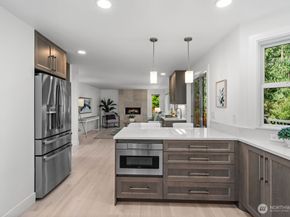 15732 111th Avenue NE, Bothell WA 98011