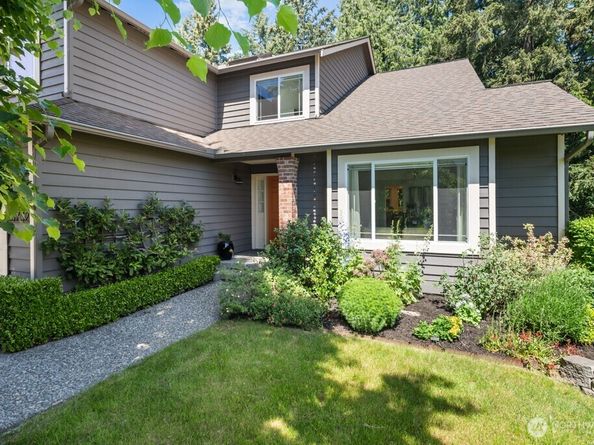 15732 111th Avenue NE, Bothell WA 98011