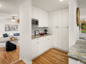 11627 204th Avenue NE, Redmond WA 98053