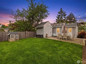 106 N 100th Street, Seattle WA 98133