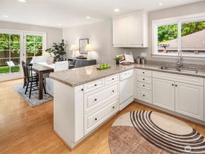 9712 SE 41st, Mercer Island WA 98040