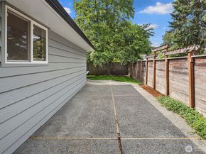 9712 SE 41st, Mercer Island WA 98040