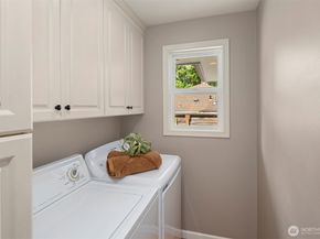 9712 SE 41st, Mercer Island WA 98040