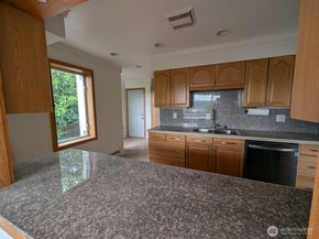 6906 55th Avenue S, Seattle WA 98118