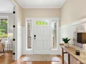 24923 NE 3rd Place, Sammamish WA 98074
