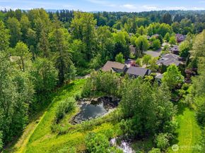 24923 NE 3rd Place, Sammamish WA 98074