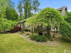 24923 NE 3rd Place, Sammamish WA 98074
