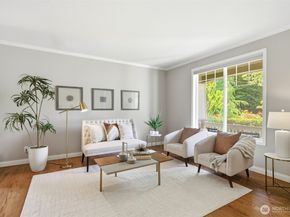 24923 NE 3rd Place, Sammamish WA 98074