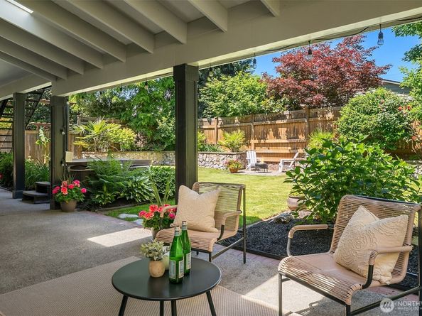 524 7th Ave, Kirkland WA 98033
