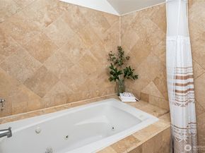 524 7th Ave, Kirkland WA 98033