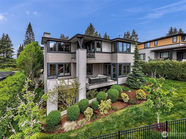 8451 SE 44th Street, Mercer Island WA 98040