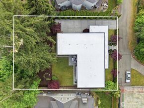16323 NE 44th Court, Redmond WA 98052