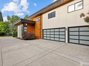16323 NE 44th Court, Redmond WA 98052