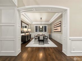 10021 NE 16th Place, Bellevue WA 98004