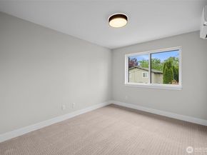 523 Bridges Avenue S, Kent WA 98032