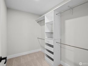 523 Bridges Avenue S, Kent WA 98032