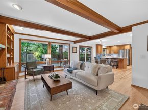12610 NE 68th Place, Kirkland WA 98033