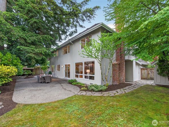 12610 NE 68th Place, Kirkland WA 98033