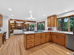 12610 NE 68th Place, Kirkland WA 98033