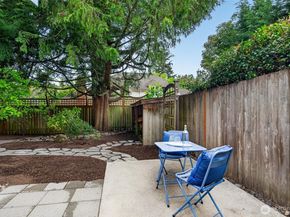 12610 NE 68th Place, Kirkland WA 98033