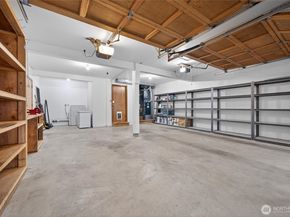 12610 NE 68th Place, Kirkland WA 98033