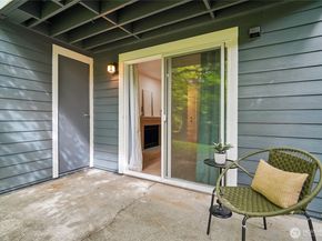 14210 NE 181st Place M103, Woodinville WA 98072