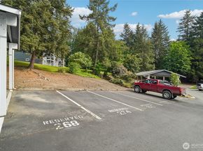 14210 NE 181st Place M103, Woodinville WA 98072