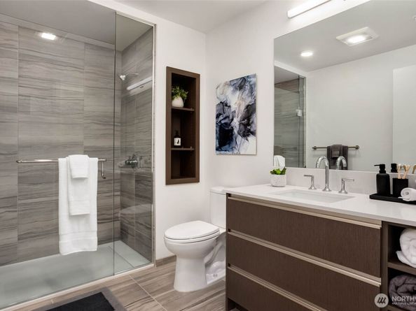 800 Columbia Street 1015, Seattle WA 98104