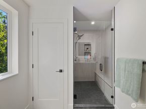 933 N 87th Street, Seattle WA 98103