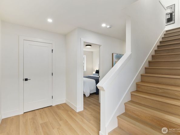 933 N 87th Street, Seattle WA 98103
