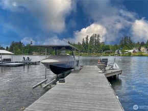 1504 E Lakeshore Drive, Lake Stevens WA 98258