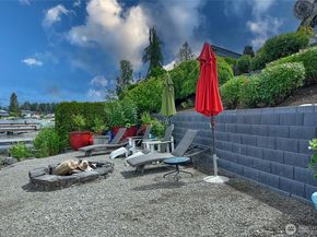 1504 E Lakeshore Drive, Lake Stevens WA 98258