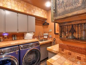 1504 E Lakeshore Drive, Lake Stevens WA 98258
