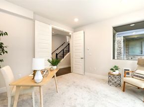 954 Dove Tail Lane NW 4, Bainbridge Island WA 98110