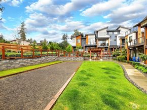 954 Dove Tail Lane NW 4, Bainbridge Island WA 98110