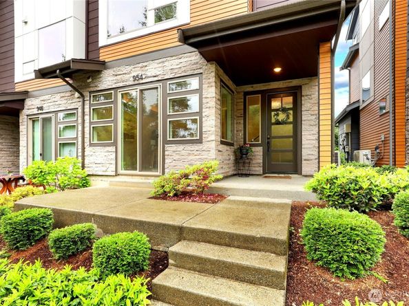 954 Dove Tail Lane NW 4, Bainbridge Island WA 98110